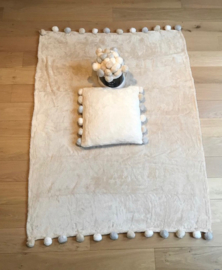 "Bellimi" Fleecedeken met pompons, 130x150, beige met of zonder naamborduring