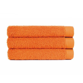 Douche handdoek Oranje (70 x 140) + 1 naam geborduurd