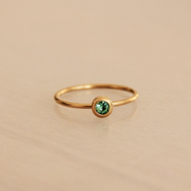 Stalen minimalistische ring met steentje – groen