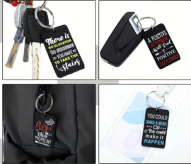 Set van 8 Sleutelhangers met leuke teksten