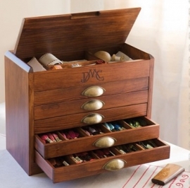 DMC - Wooden Box with  500 skeins Mouliné