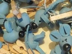 Clothes-pegs mini with light blue mouses, 24 pcs