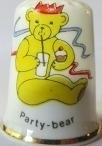 Vingerhoed - 045 - porselein - feest beer - Thimble - party bear