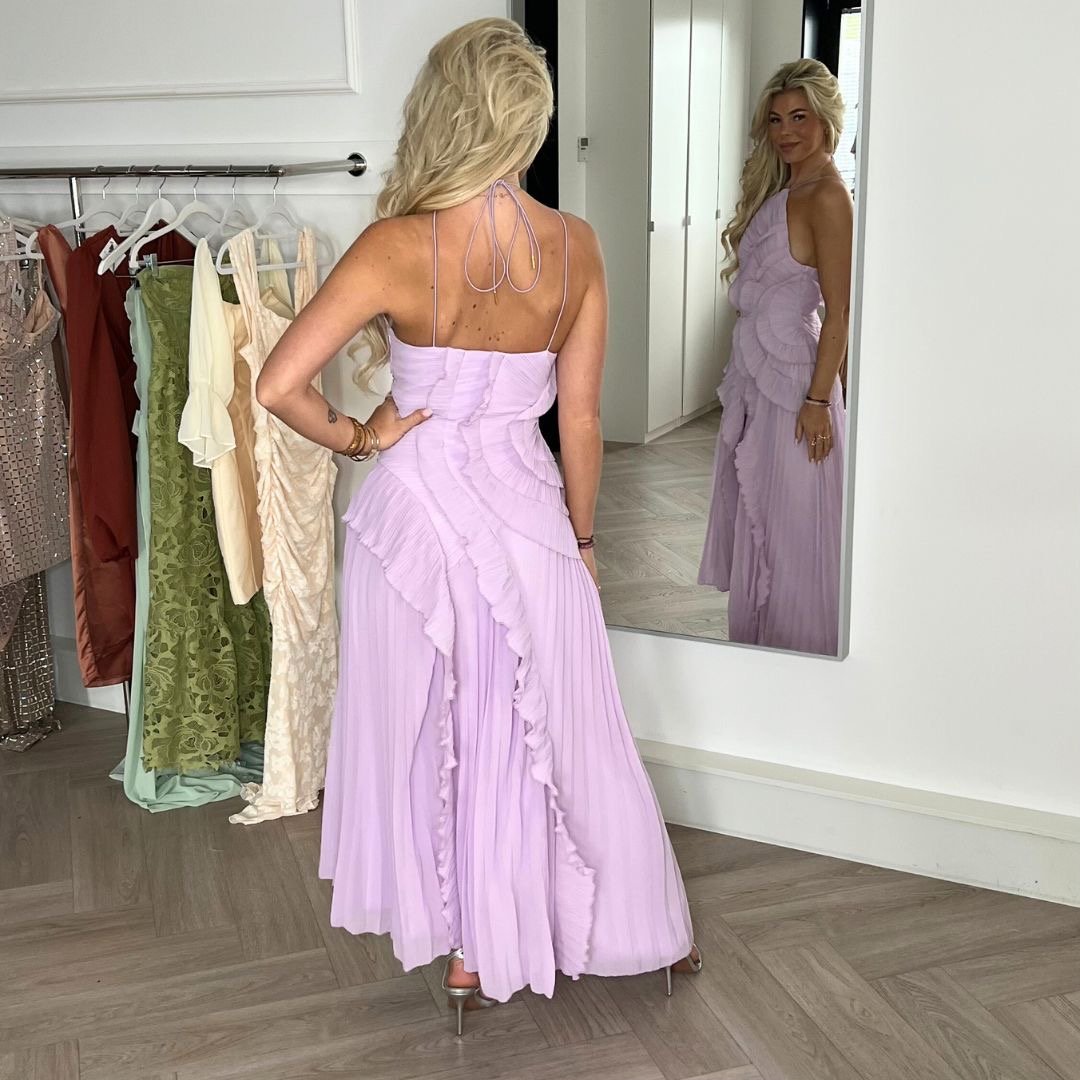 LILA RUFFLES MET SPLIT JURK By Yessey