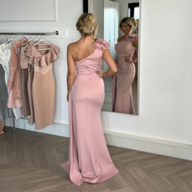 BLUSH PINK TOUCH OF GLAM AVONDJURK By Yessey