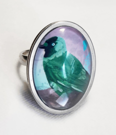 Anillo cabujón pájaro GRAJILLA VERDE