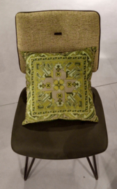 Green velvet cushion cover OLIVINE