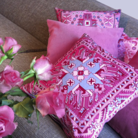 Pink velvet cushion cover TOPAZ