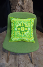 Green velvet cushion cover LIME