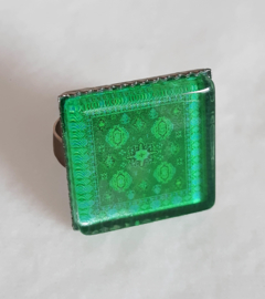 Cabochon ring EMARALD green