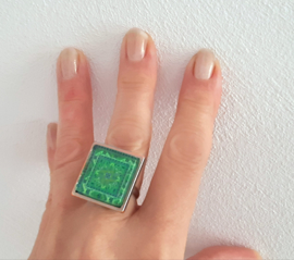 Anello cabochon GIADA verde