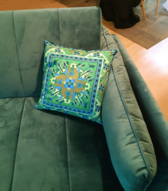 Green velvet cushion cover SPRING2