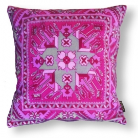 Pink velvet cushion cover TOPAZ