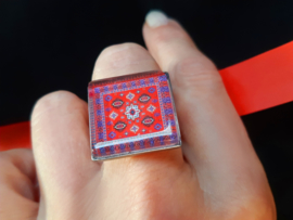 Anillo cabujón RUBÍ rojo azul