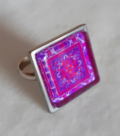 Cabochon ring KROKUS fiolett