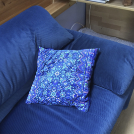 Blue velvet cushion cover BLUE GRAPE