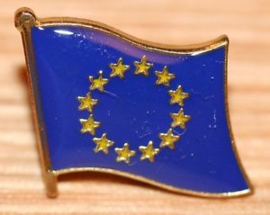 P246 - small PIN - European Waving Flag - Europe - Europa