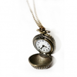 Steampunk necklace with Clock