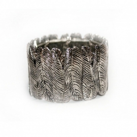 Feathered bracelet