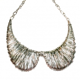 Inventive collar necklace