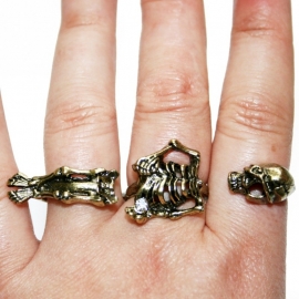 3-Fingerring with Skeleton