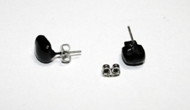 Shiny (black) Skull earstuds