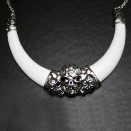 Triple skull necklace