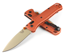 Benchmade Bugout Zakmes Rusty Orange Ceracoat Coating Vouwmes Vismes Inklapbaar Prof Mes AXIS® Lock