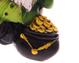 Magneet Koelkastmagneet Ierse St Patrick’s Day Gelukskabouter Met Zijtas Goudstukken Leprechaun Goud