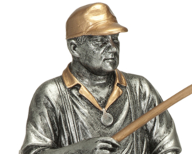 XL Beeld Trofee Visser Op Viskist Witvisser 1e Prijs Wisselbeker Witvis Wedstrijd Vaste Stok Vissen