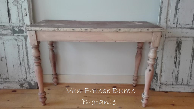 Franse sidetable - - tafeltje in doorleefde staat VERKOCHT/SOLD | VERKOCHT - | Van Franse Buren Brocante