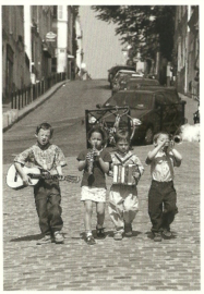 Boys band, B. Hoghes