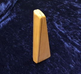 Kaartenstandaard 15,5 cm hoog voor 2 kaarten Franke houtsnijwerk