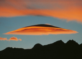 Wolk boven Himalaya