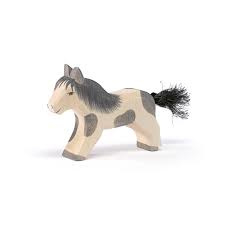 Shetland pony lopend