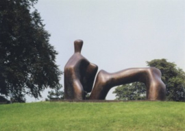 Liggende figuur, Henry Moore