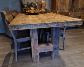 Stoere H-poot eettafel