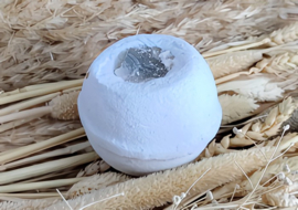Snowman Bath Bomb with Berry, Fruity and Spicy