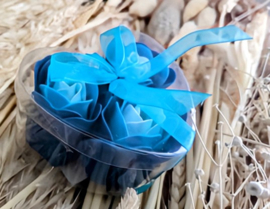 Zeep Bloemen in Hart Box  - Blauwe Bruiloft.