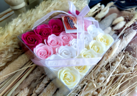 20 Zeep Mix Bloemen Rozen Box.