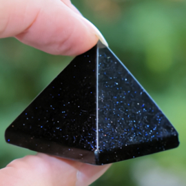 Pyramid Goldstone Blue 35-40 mm 
