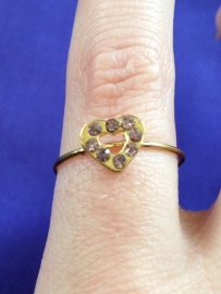 Goudkleurige ring met strass