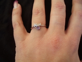 Ring, zilver met roze steentje