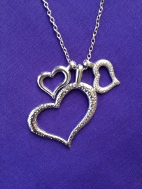 Leuke ketting met hartjes