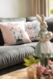 Sierkussenhoes konijn met rozen groen