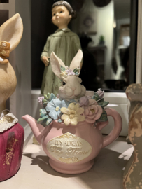 Decoratie konijn in theepotje 12*8*14