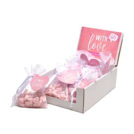 Organza zakje gevuld met mini hartzeepjes With Love roze