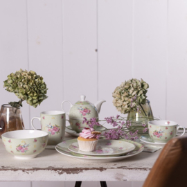 Tea for one Cheerful Birdie