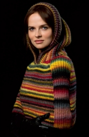 Zondag 09-10-2016 LANG Yarns Viva Poncho