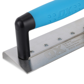 OX Pro Narrow Edging Trowel 10mm Radius- 75 x 180mm OX-P014410